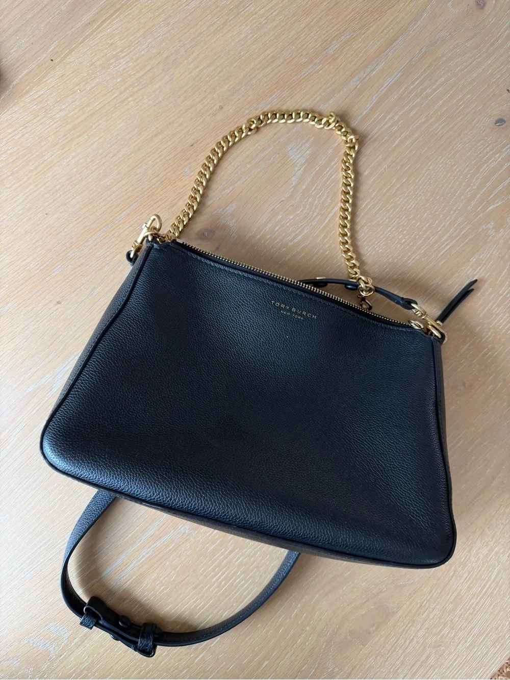 Tory Burch Perry Shoulder Bag Black Pebbled Leather Gold Chain Style 175544